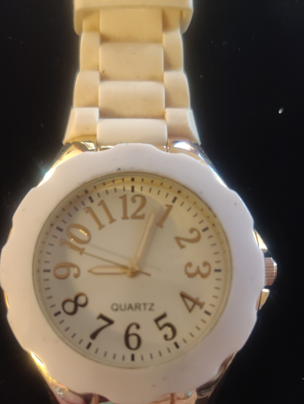 White and Gold Women's Quartz Watch
